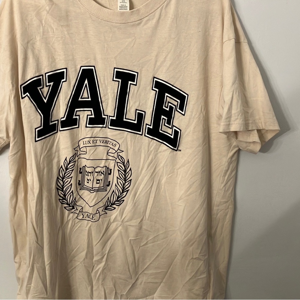 Yale college tee